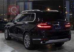 بی ئێم دەبڵیو X7